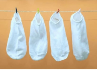 Bijele čarape može biti teško očistiti, ali s ovom metodom ponovno će izgledati potpuno nove