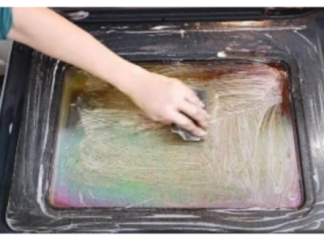 NE MORATE SKIDATI STAKLO! Evo kako da očistite fleke između duplih stakala rerne: ŽENA PODIJELILA TRIK NA DRUŠTVENIM MREŽAMA