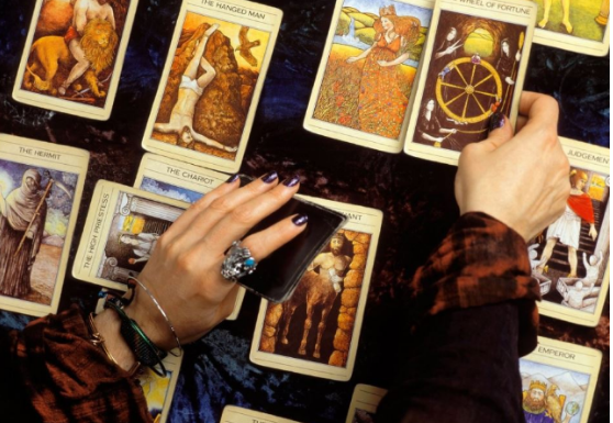 Tarot horoskop za avgust 2025: Otkrij šta te čeka prema tvojoj astrološkoj karti, 3 znaka očekuje nezamisliva sreća