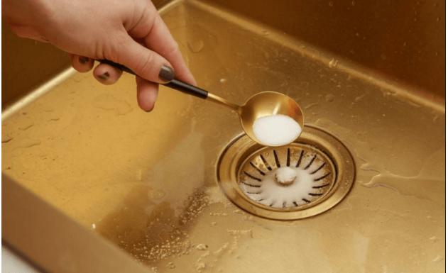 Zaboravite na sirće i sodu bikarbonu: Ovo je najbolje prirodno rješenje za odčepljivanje odvoda