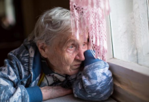 “Dala sam im sve, samo stan nisam”: Ćerke napale baku Radmilu, a kad im je rekla razlog, izvrijeđale je