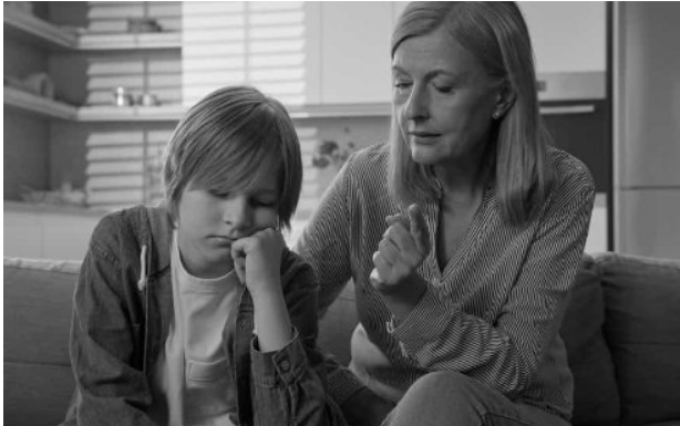 Toksična majka se ponaša ovako: U stanju je da uništi dijete za čitav život, a da toga nije ni svjesna