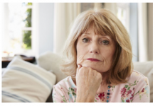 Kad je Tomana prestala da finansira decu, 12 godina joj nisu prešla prag: Posle ovih 5 reči sve troje su došli da je obiđu