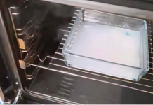 Stavite unutra i SAMO uključite rernu. Najgora prljavština će se sama skinuti!