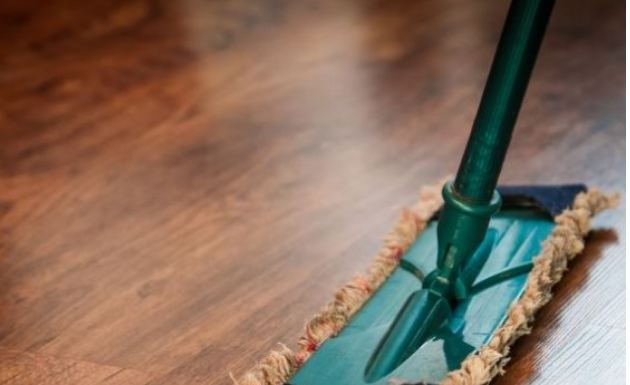 Kada brišete podove u vodu uvek dodajte mrvicu ovog praha, cela kuća će danima mirisati