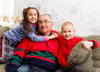 Podizao sam 12 godina bratovo dete misleći da je moje, pa za porodičnom trpezom saznao istinu: Dragu iz Paraćina žena najgore ponizila