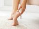 ZA MEKA STOPALA POTREBNA SU VAM SAMO 3 SASTOJKA IZ KUHINJE: Potopite noge u ovu smjesu na 15 minuta i recite zbogom ispucalim petama