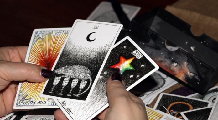 Tarot prognoza za kraj oktobra 2025. godine: Ovo je mesec uspeha, a 1 znak će naučiti životnu lekciju