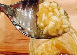 DAR OD BOGA-MED, ORASI, SIRĆE, BIJELI LUK LIJEČE SKORO SVE: Pogledajte koliko je zdrava ova kombinacija