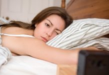 Ako se često budite u 4 sata ujutro i ne možete da zaspite, to znači samo jedno: Stručnjaci tvrde da je ovo nepogrešivo rešenje problema