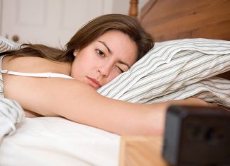 Ako se često budite u 4 sata ujutro i ne možete da zaspite, to znači samo jedno: Stručnjaci tvrde da je ovo nepogrešivo rešenje problema