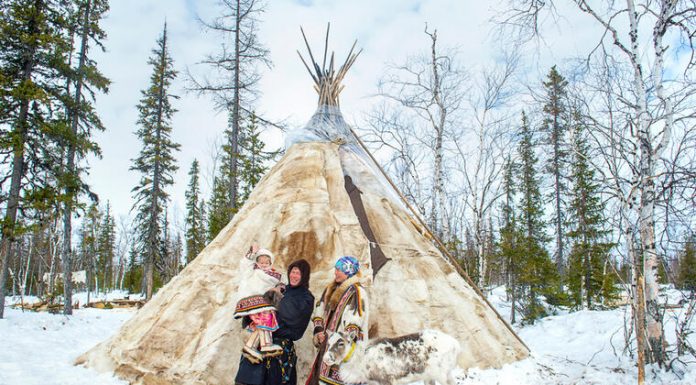 RUSKO PLEME ŽIVI NA -50 U KUĆAMA OD KOSTIJU, A MLADENCIMA SVEKRVA SPREMA KREVET: Način na koji 1. PUT vode ljubav ŠOKIRA