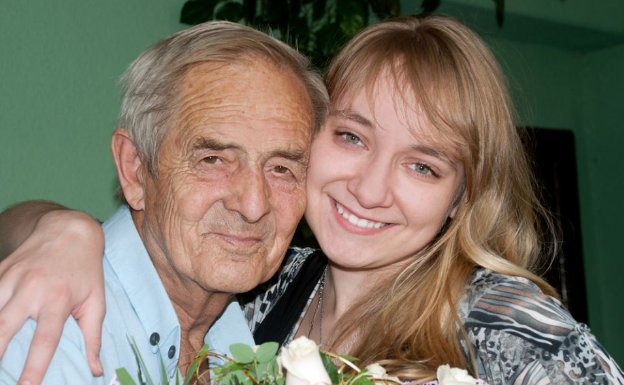 Lidija je na sahrani svog oca saznala ko je on zapravo bio: “Dok sam ga ukopavala prišle mi 3 žene i rekle nešto zbog čega sam ga zamrzela”