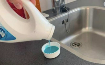 U SUD0PER U KUHINJI SIPAM OBIČAN 0MEKŠIVAČ: HVALA VODOINSTALATERU NA SAVJETU!