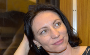 Kristina živi sa 2 bivša muža u istoj kući i zajedničkom decom, a njihova svakodnevica ostavlja sve u neverici: “Da, ja sam ih dovela, nismo sveci, ali…