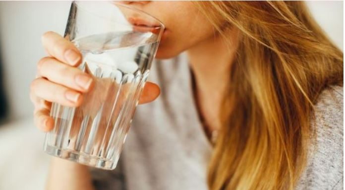 Ovo su stvari koje vam se dešavaju kada ne pijete dovoljno vode..