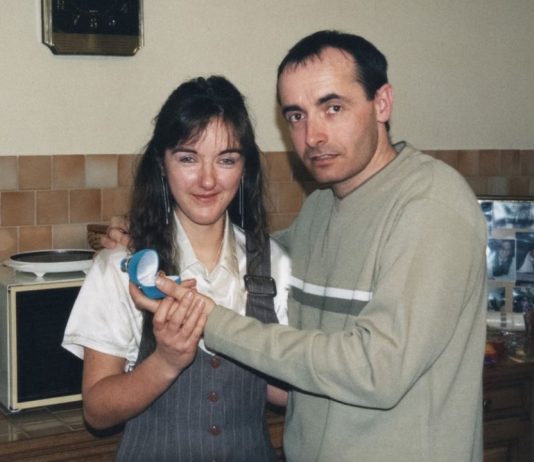 Darko iz Aleksinca oženio Albanku, a kad su njeni videli šta ima u kući umalo se prevrnuli od šoka: Rodila mu sina i ćerku, a onda je usledio pakao