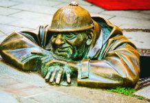 Nesrećno zaljubljeni čistač šahtova: U Bratislavi nalazi se Čumil, koji već skoro tri decenije fascinira turiste, a njegova ljubavna priča jako je zanimljiva