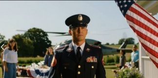 Moji roditelji su se smejali meni na porodičnom okupljanju — sve dok nije sleteo helikopter: „Admirale… Trebamo vas.“