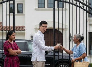 Sedamdesetogodišnja majka došla je kod sina po novac za lečenje. On joj je dao samo pakovanje testenine i oprostio se. Ali kod kuće, kada je otvorila paket, nije mogla da veruje svojim očima…