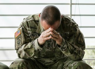 DOK JE BIO NA RATIŠTU, ŽENA GA PREVARILA SA 60 KOLEGA: NJEGOVA OSVETA JE BILA BRUTALNA, A POSLEDICE ĆE BITI DOŽIVOTNE