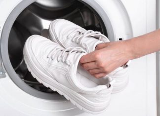 Kad perete patike u mašini: Obavezno dodajte i jednu kesu, evo zašto!