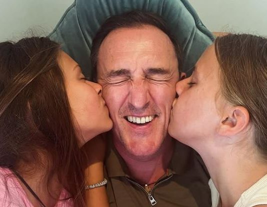 “Kad smo došli da te usvojimo, digla si ručicu i rekla “evo me”: Ovako je Mila izabrala da baš Sergej Ćetković bude njen tata