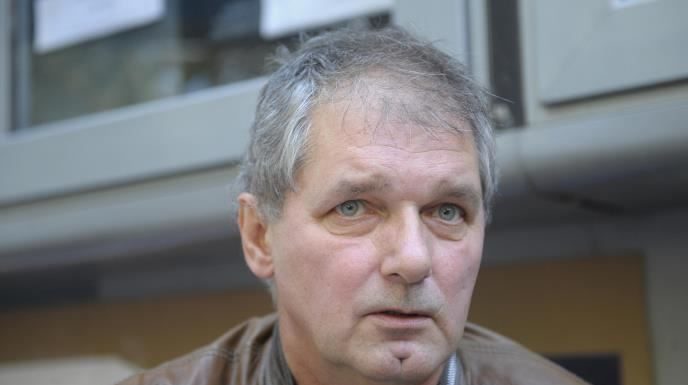 2 puta se ženio, dobio 4 dece, brzo je živeo, brzo vozio, mnogo pušio: U 55. nasred scene ga doktor reanimirao i njegovoj ženi rekao 3 reči