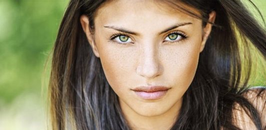 ŽENE ROĐENE U OVA 3 ZNAKA SU TEŠKE KAO “CRNA ZEMLJA”: Muškarci razočarani, sebične su do besvijesti