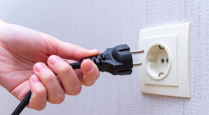 SKLJUČITE GA PREKO NOĆI: OVAJ UREĐAJ JE GUTAČ STRUJE, A NIJE NI BOJLER NI VEŠ MAŠINA