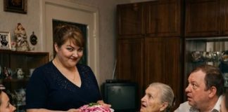 Tokom proslave, kada sam iznijela jela, svekrva me predstavila gostima: „A ovo je moja snaha, sada već bivša snaha. Moj sin će se uskoro razvesti od nje.” 😨