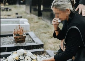 Dva meseca je na grobu muža viđala tuđe cveće: pomislila da je imao ljubavnicu, pa doživela još većI šok!