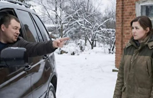 „Evo ti odjeća i hrana za sedmicu, letim na odmor sa svojom ljubavnicom i djecu vodim sa sobom“, rekao je muž i bacio torbu s odjećom pravo na snijegom prekriveni balkon vikendice. Nije mogao ni zamisliti kakvo ih iznenađenje čeka na aerodromu ☹️😮