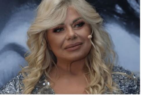 Bila je najveća zvezda devedesetih, a završila je OVAKO: Pogledajte gde živi Zorana Pavić, kuhinja u kojoj sprema hranu sve govori (FOTO)