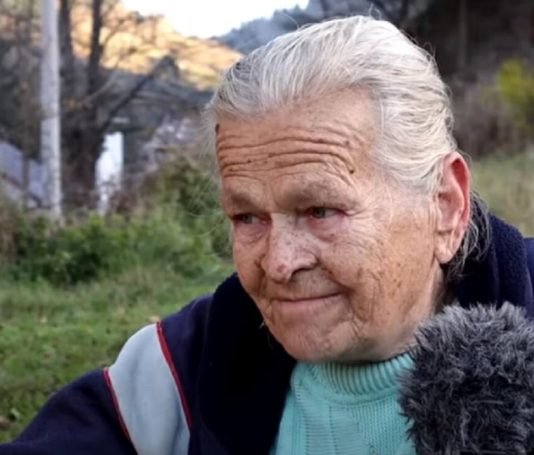 Nikoga deca nisu ujela za srce kao Rajku iz Vakufa: Imala je divne ćerke dok im nije dala ušteđevinu, a onda je izbacili kao psa