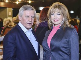 Pogled zbog kog kuća vredi čitavo bogatstvo: Suzana Mančić i Simeon Ocomokos otvorili vrata svog doma u Grčkoj! – Zavirite u njihov RAJ