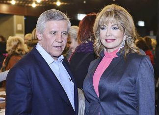 Pogled zbog kog kuća vredi čitavo bogatstvo: Suzana Mančić i Simeon Ocomokos otvorili vrata svog doma u Grčkoj! – Zavirite u njihov RAJ