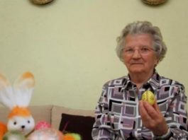 BAKA (85) SVAKI DAN JEDE 2 KAŠIKE OVE SMJESE: Nikad nije imala visok pritisak i holesterol! (RECEPT)