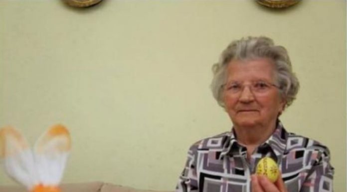 BAKA (85) SVAKI DAN JEDE 2 KAŠIKE OVE SMJESE: Nikad nije imala visok pritisak i holesterol! (RECEPT)