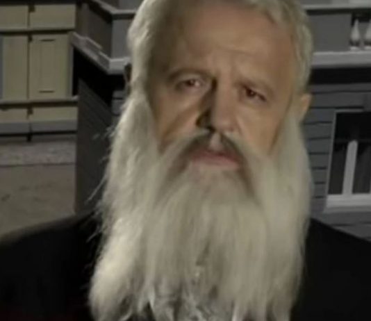 Varao narod na osnovu očevog imena, skidao se go, pregazio dete i nije odgovarao, a ljubavnice ga jurile: On je bio najbahatiji sin našeg političara