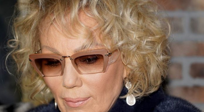 Harao je estradom 80-ih pa godinama kasnije tvrdio da je bio ljubavnik Lepoj Breni: “Tretirala me kao da sam žigolo, a Boba slao opasnog momka da me prebije”