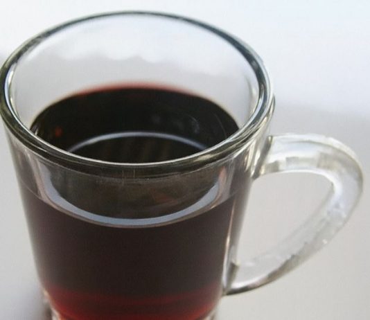 NAJMOĆNIJI ČISTAČ ORGANIZMA: Izbacuje otrove – toliko je jak da ga možete piti SAMO 2 PUTA GODIŠNJE!