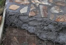 Sam/a sam izgradio/la rustikalnu kamenu stazu – evo kako