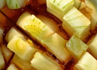 Recept za crni luk i med: Najbolji lijek za iskašljavanje