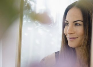 Kako izgledati 10 godina mlađe: 10 savršenih trikova