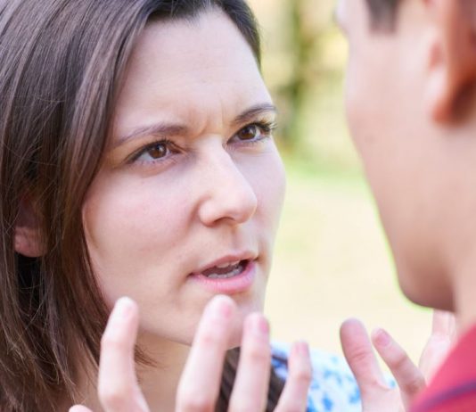 9 jasnih znakova koji otkrivaju da je osoba trula u duši