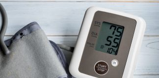 NIZAK PRITISAK MOŽE DA USMRTI ČOVEKA: Ako osetite ova 3 simptoma, odmah zovite HITNU POMOĆ!