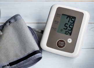 NIZAK PRITISAK MOŽE DA USMRTI ČOVEKA: Ako osetite ova 3 simptoma, odmah zovite HITNU POMOĆ!