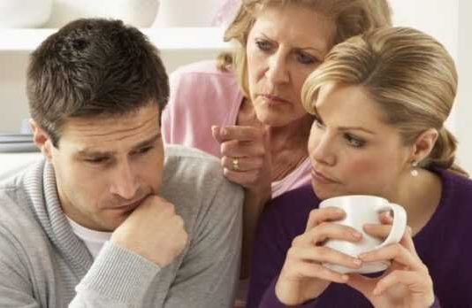 5 znakova da je vaš sin oženio toksičnu ženu, ovo ponašanje je odaje