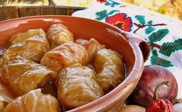 Samo ovako se pravi zaprška za sarmu: Kuhar otkrio caku zbog koje miriše kao kod bake